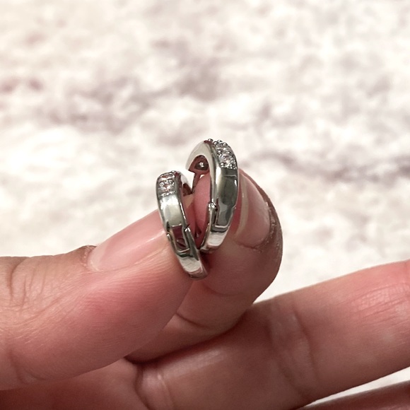 NWOT!! 18K White Gold Plated Slim Huggie Earrings - Picture 3 of 8